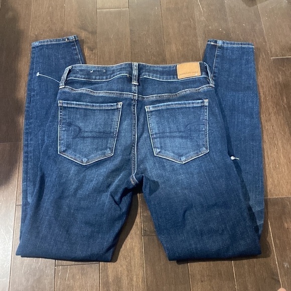 American Eagle High Rise Jegging Distessed Size 4 Medium Wash - Picture 3 of 5